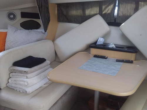 Imagem 10 de 15 de Lancha Bayliner 310