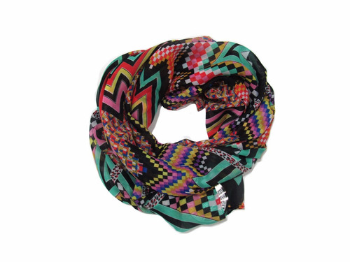 Imagen 2 de 3 de Pashmina Modelo Nativo Fight For Your Right