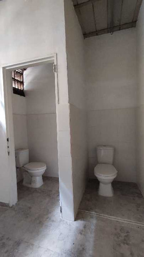 Imagen 7 de 10 de Local En Venta Tocuyito Municipio Libertador