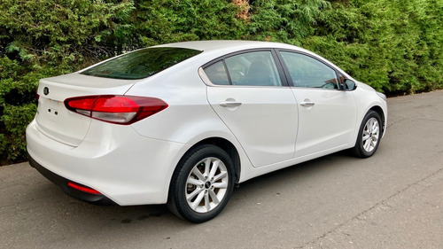 Imagen 5 de 15 de Kia Forte 2018 Unico Dueño Servicios De Agencia