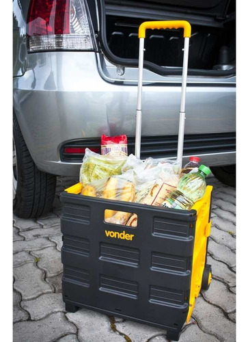 Caixa de ferramentas Vonder 61.05.000.380 de plástico com rodas 330mm x 380mm x 350mm preta e amarela