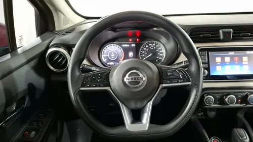 Nissan Versa 1.6 Advance Cvt