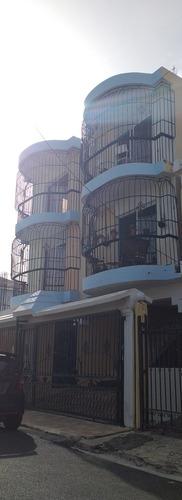 Residencial 5 Aptos / 3 Niveles / El Edén, Villa Mella.