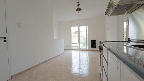 Venta Departamento 2 Ambientes Con Balcón Morón