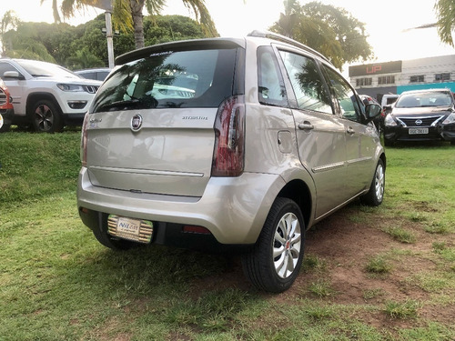 Imagem 6 de 9 de Fiat Idea Attractive 1.4 Fire Flex 8v 5p