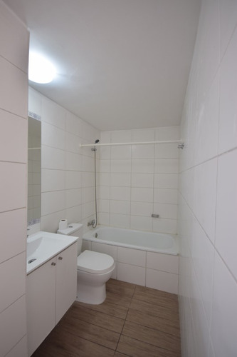 Arriendo Depto Metro Matta-2 Dormitorios-1 Baño-estac. Y Bod