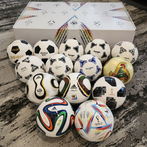 Set Colección Mini Balones Futbol Mundiales 1970-2022 (14)