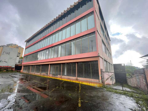 Se Vende Local Comercial En Los Teques, Sector Corralito