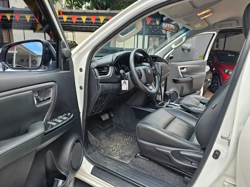 Toyota Fortuner 2.7l Mid