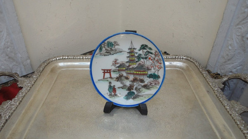 Platos Con Diseño Oriental Porcelana Tsuji Y Japan Vealos