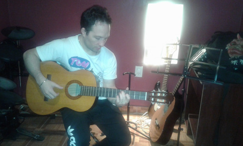 Imagen 2 de 5 de Clases De Guitarra, $ 3500 X Mes