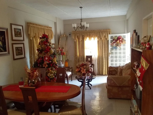 Imagen 8 de 24 de Casa En Venta Conservada 151mts2 La Pedrera Estef 22-12383