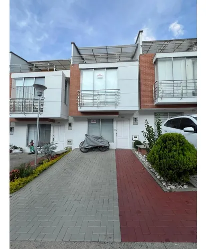 Venta Casa, Bulevar De Las Villas 154 Mts2