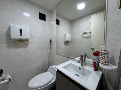 Oficina En Venta En El Chicó. Cod V22381