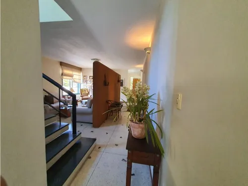 Venta Casa Tres Plantas En Lomas De Club Hipico Con Anexo Baruta