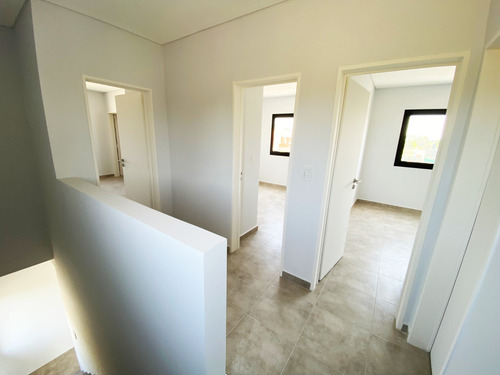 Imagen 6 de 14 de Emprendimiento ¡oportunidad! I Casas En Venta En Pilar Del Este I Pilar