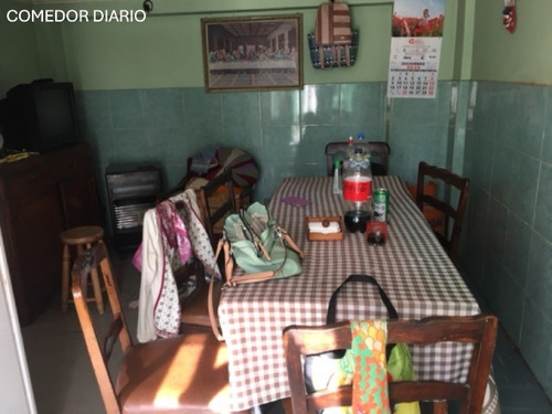 Amplia Casa En Pob. Granja. Sup.total 1002 M2. 382 M2 Const.