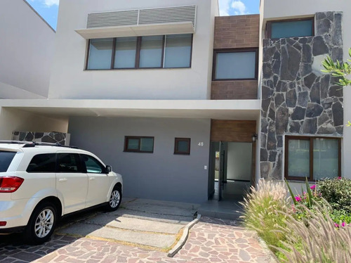 Casa En Renta En Altozano El Nuevo Querétaro, Querétaro, Querétaro