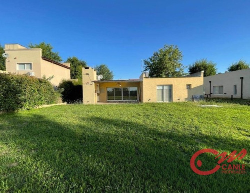 Casa En Alquiler De 3 Dormitorios C/ Cochera En Cardales Village