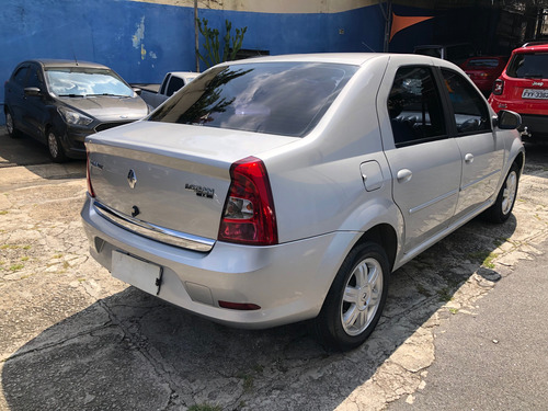 Renault Logan 1.6 Expression Hi-torque 4p