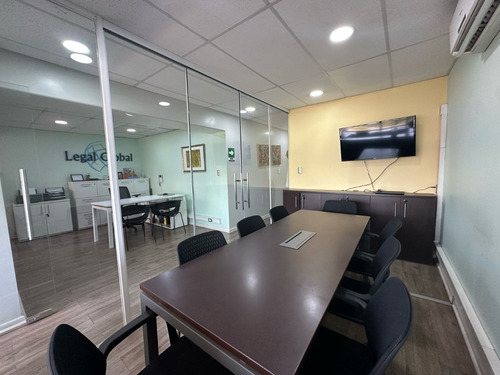 Arriendo Oficina 5 Privados, Sala De Reuniones, 2 Baños