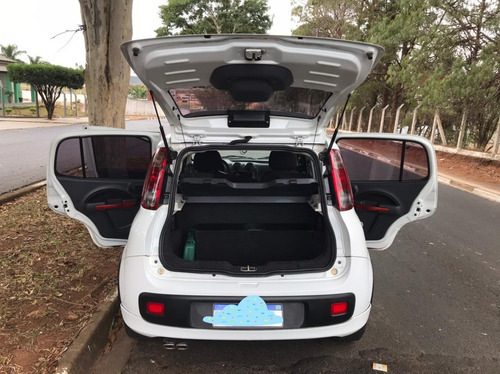 Fiat Uno 2013 1.4 Sporting Flex 5p