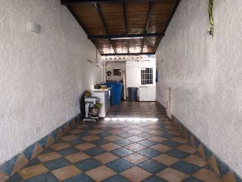 Imagen 9 de 10 de Town House En Urb. Betania, Vista Linda