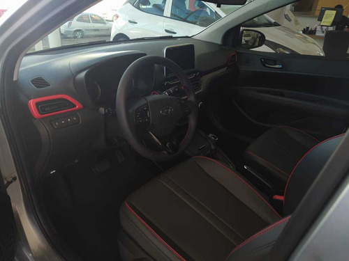 Hyundai Hb20x Diamond 1.6 (aut) (flex)