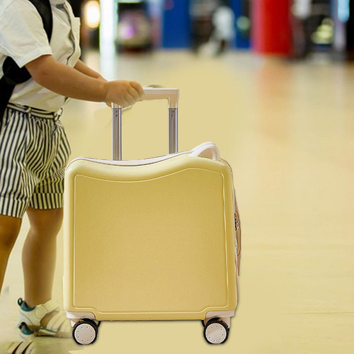 Los Niños Viajar En Maleta Llevan El Tamaño De Un Regalo