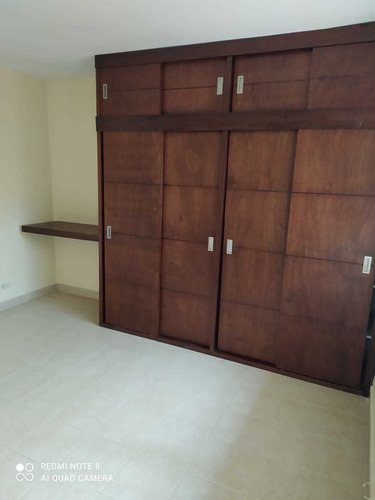 Imagen 8 de 15 de Casa Segundo Piso Medellín, Sector Los Colores - Se Vende