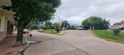Imagen 2 de 8 de Alquiler Local Comercial Ubicado En La Falda