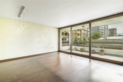 Departamento En Venta De 2 Dorm. En Las Condes