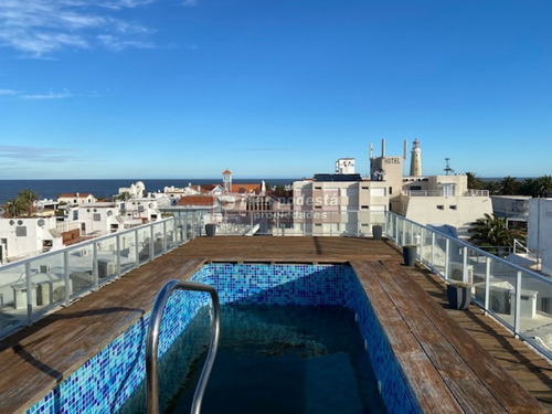 Hotel En Venta En La Península A Pasos Del Puerto- Ref: 37584