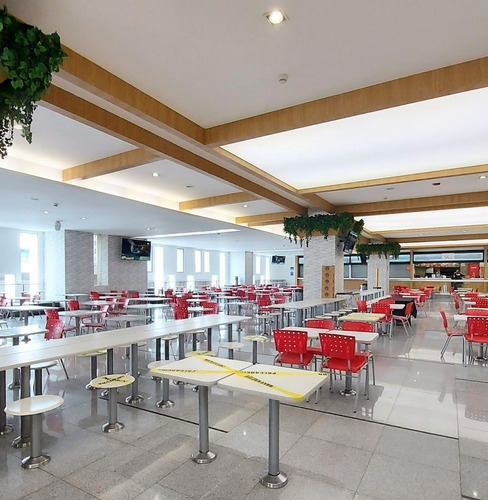 Imagen 4 de 11 de Renta De Espacio En El Food Court En Lomas Plaza