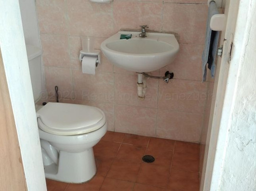 Imagen 11 de 23 de Omar Espinoza Ofrece En Venta Grandiosa Casa Quinta En Guatire Valle Arriba A Precio Insuperable