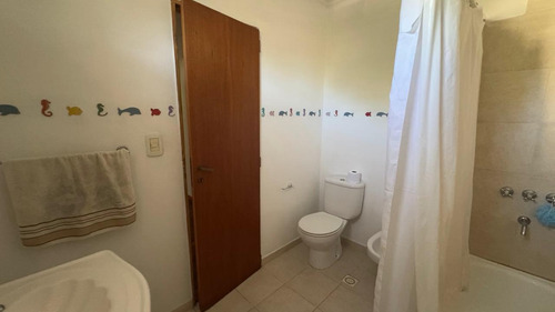 Venta De Casa Beccar 6 Ambientes Con Enorme Jardin