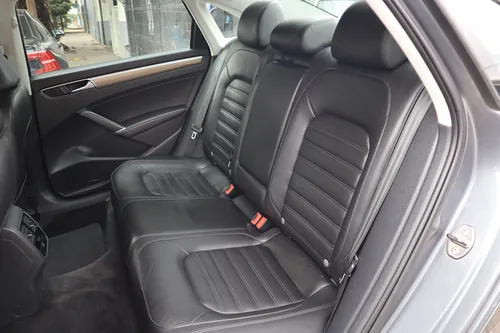 Volkswagen Passat 2.5 Tiptronic Highline At