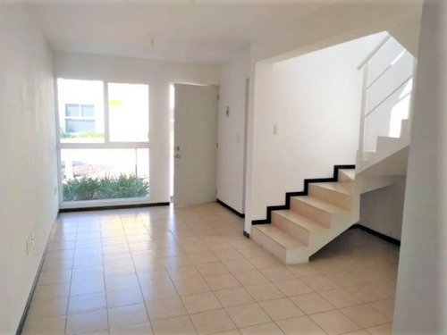 Imagen 4 de 8 de Casa Sola En Venta Cañadas Del Bosque