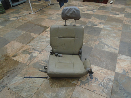 Imagen 1 de 4 de Vendo Asiento Trasero De Nissan Patrol Año 2003 Del Maletero