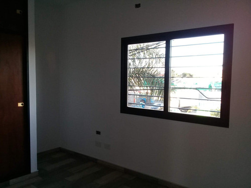 Venta Departamento Hurlingham Dos Ambientes Con Patio