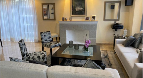 Casa Venta En Metepec En Residencial Con Vigilancia Y Control De Acceso A 5 Min De Galerías Metepec Con Alberca, Gym Y Padel.