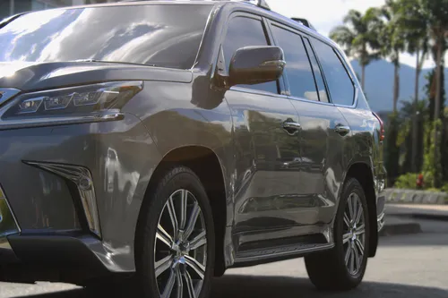 Lexus LX 5.7 570