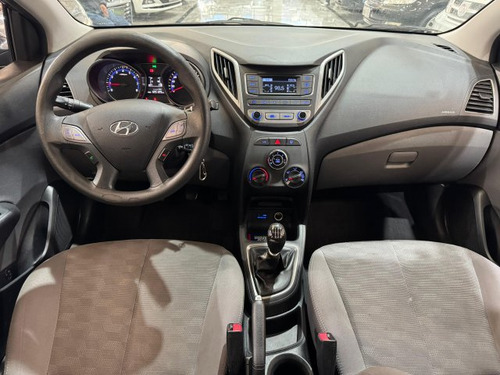 Hyundai HB20S HB20S 1.6 COMFORT PLUS 16V FLEX 4P MANUAL