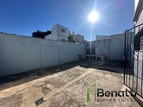 Ph 3 Amb Al Frente En Planta Baja. Doble Cochera Y Patio
