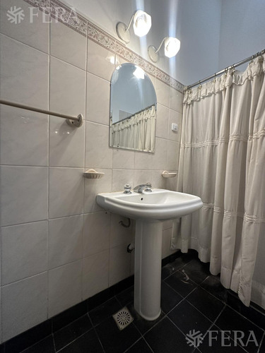 Venta Ph De 2 Ambientes Con Patio En Sarandi
