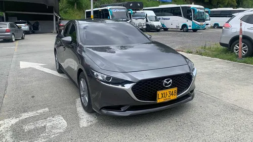 Mazda 3 Touring 2.0 Hibrido At Modelo 2024