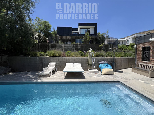 Casa En Venta De 4 Dorm. En Colina