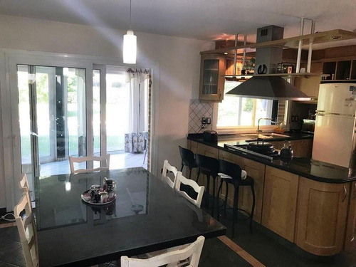 Imagen 3 de 10 de Casa - Barrio Parque Leloir