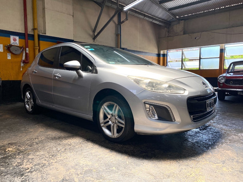Imagen 3 de 24 de Peugeot 308 2.0 Feline 143cv