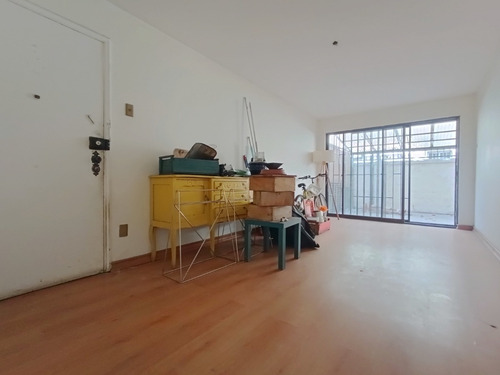 Departamento Primer Piso Con Patio - Providencia